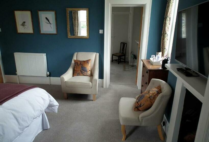 اتاق لوکس با چشم‌انداز باغ, Upper Buckton B&b