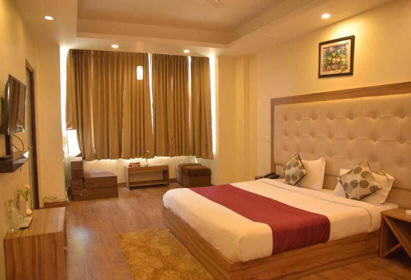 Standard Room, Avenue 18 Resort