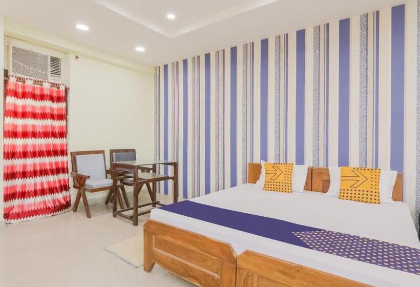 Трехместный Президентский, Spot On Sahyadri Inn