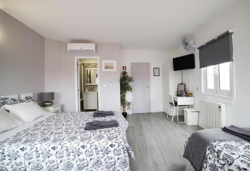 Quarto Quádruplo Clássico, Guest House Triunfo