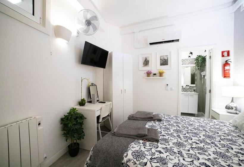 Quarto Estandar Interior, Guest House Triunfo