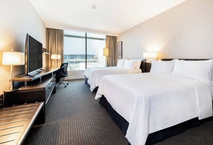 带2个双人床的标准工作室, Holiday Inn Santiago   Airport Terminal, An Ihg