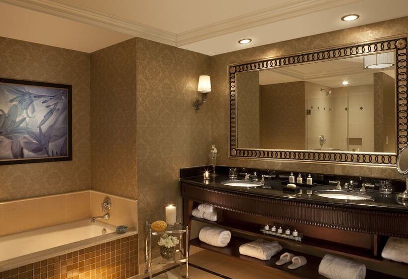 سوییت لوکس, Waldorf Astoria Orlando   An Official Walt Disney World®