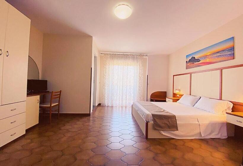 Номер Стандарт Трехместный, Residence Hotel Felix