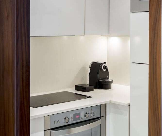 Семейные Апартаменты, Suites Avenue