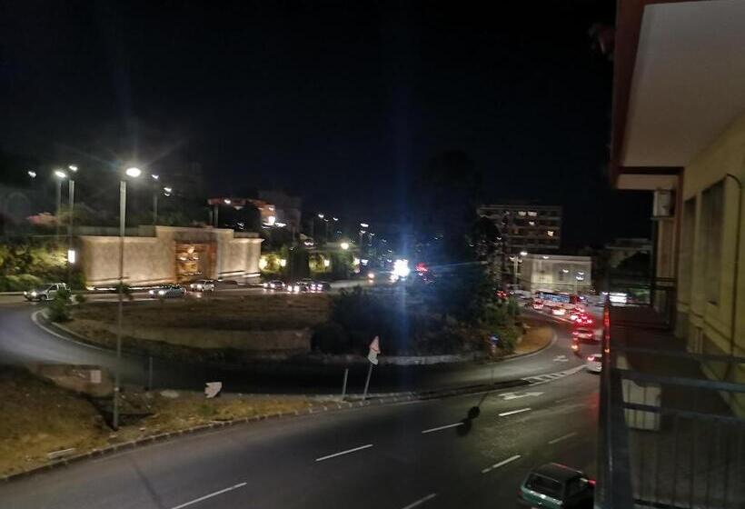 جناح سرير كينج, Etnea Gioeni House Suite