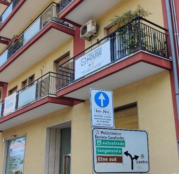 جناح ديلوكس, Etnea Gioeni House Suite