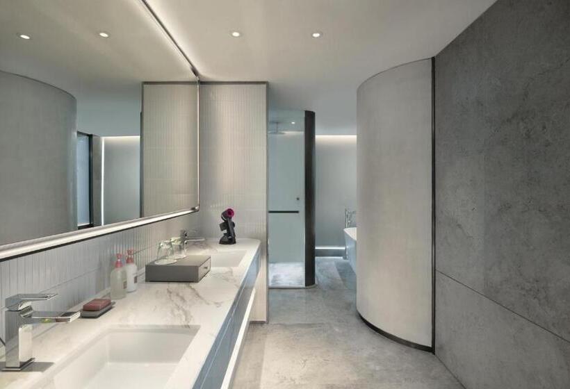 سوییت, Crowne Plaza Wuhan Optics Valley, An Ihg
