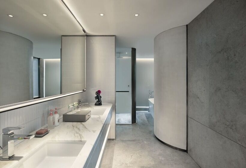 سوییت, Crowne Plaza Wuhan Optics Valley, An Ihg