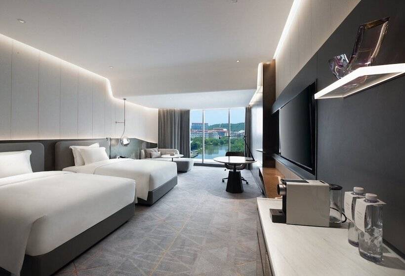 اتاق پرمیوم, Crowne Plaza Wuhan Optics Valley, An Ihg