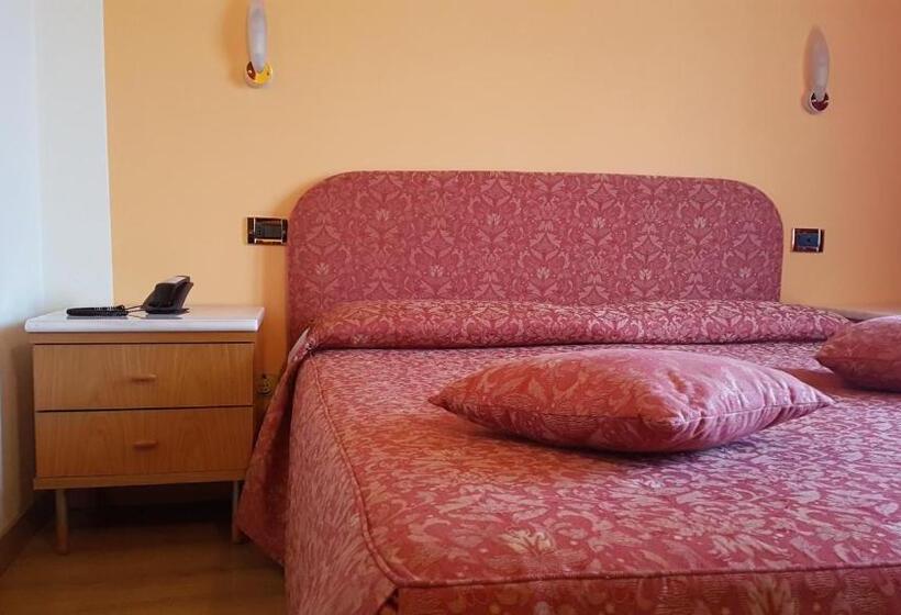 اتاق استاندارد سه نفره, Eurohotel Mountain Wellness