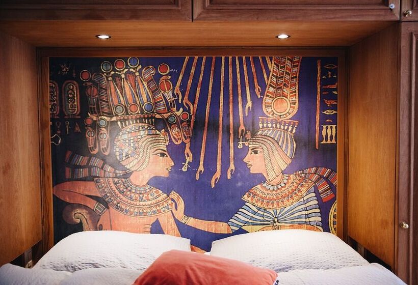 اتاق استاندارد, Arte