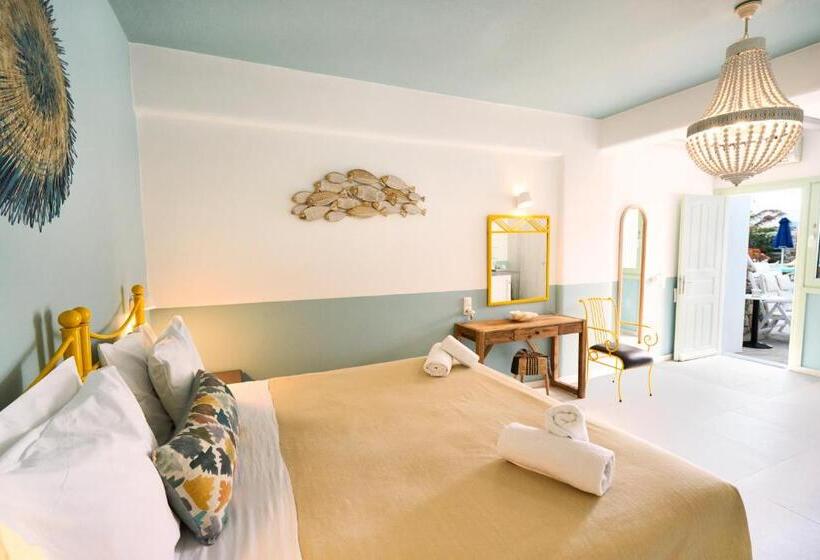 اتاق سوپریور با چشم‌انداز استخر, Bellissimo Resort