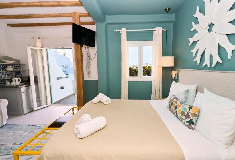 اتاق سوپریور با چشم‌انداز جانبی دریا, Bellissimo Resort