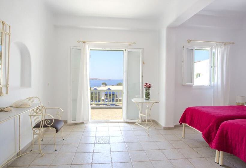 اتاق سوپریور با چشم‌انداز دریا, Bellissimo Resort