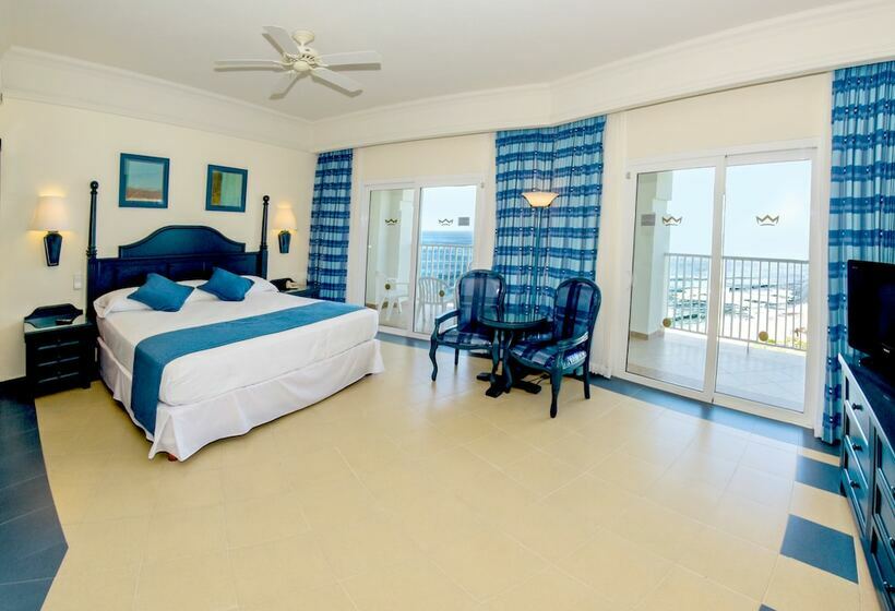 سوییت جونیور با چشم‌انداز دریا, Riu Emerald Bay - All Inclusive