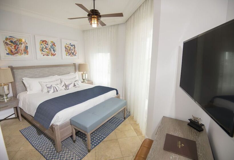 سوئیت با چشم‌انداز, Seven Stars Resort & Spa