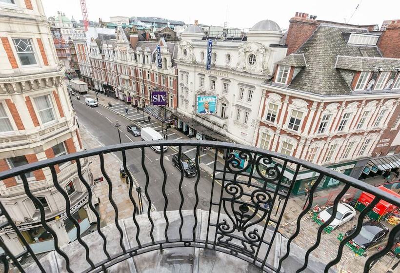 1 Bedroom Penthouse Apartment, Urban Chic  Shaftesbury