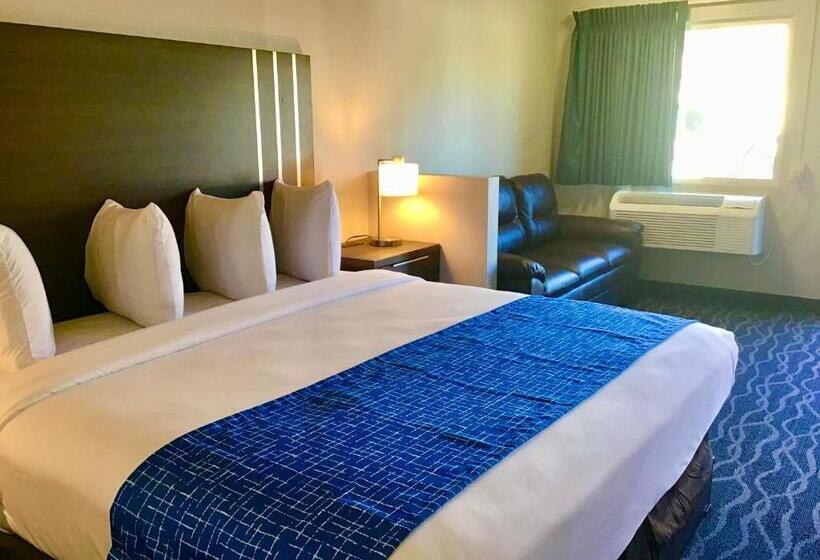Люкс Deluxe Кровать Кинг, Travelodge Inn & Suites By Wyndham Missoula University Park