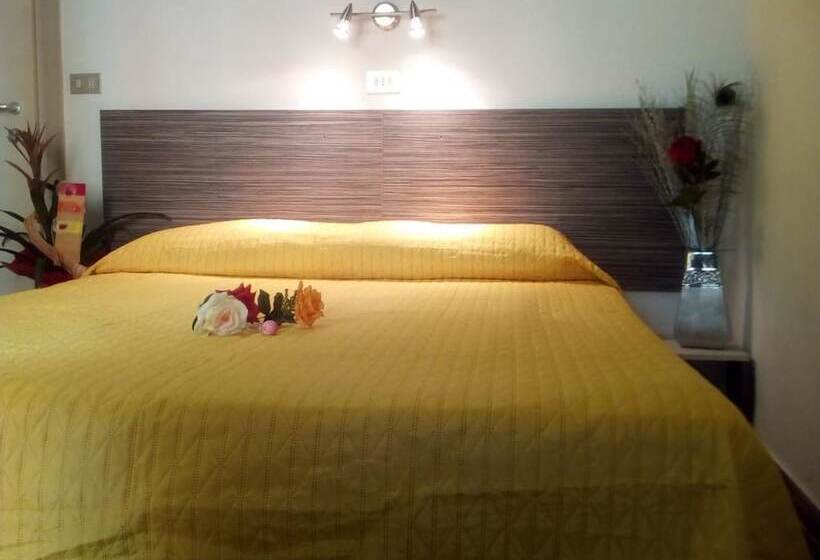 Quarto Estandar Individual, Adler