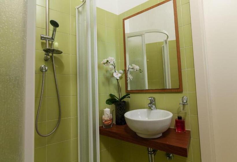 Economy Triple Room, Al Nuovo Porto