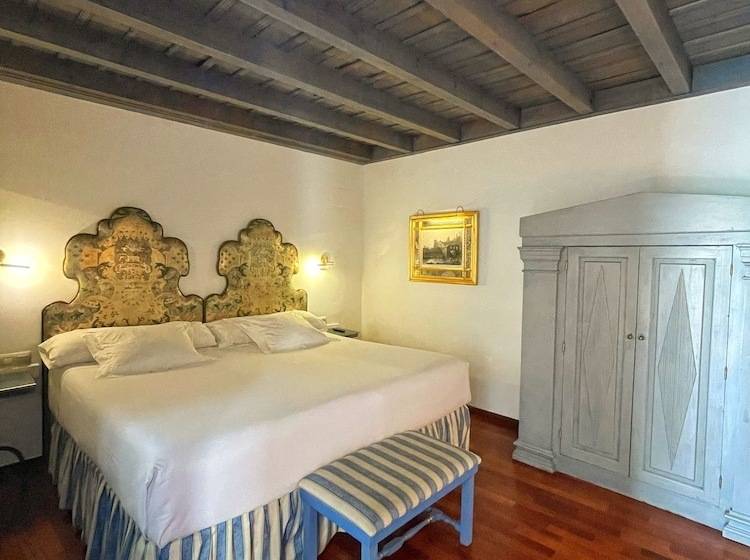 اتاق کلاسیک, Las Casas De La Judería De Córdoba