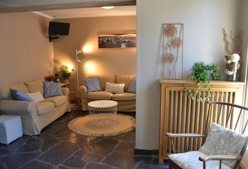 اتاق استاندارد سه نفره, Le Cret