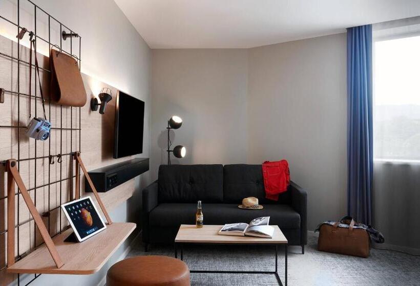 패밀리 룸, Moxy Sophia Antipolis