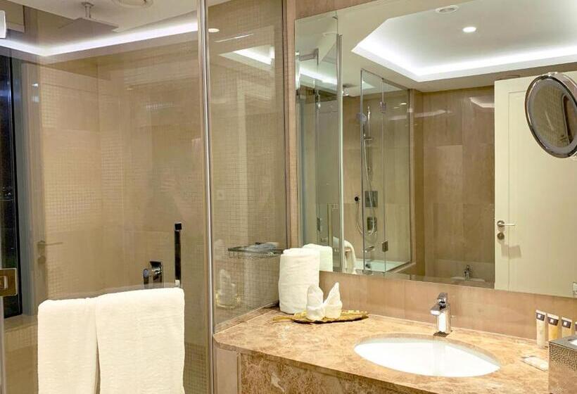Suíte, Grand Swiss Belhotel Waterfront Seef
