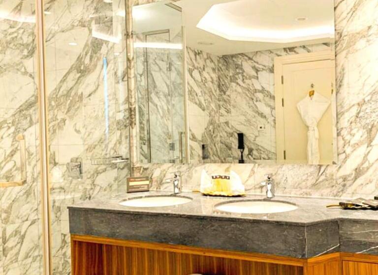 Suíte Presidencial, Grand Swiss Belhotel Waterfront Seef