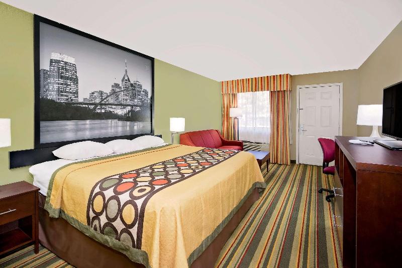 Suíte Club, Grand Swiss Belhotel Waterfront Seef