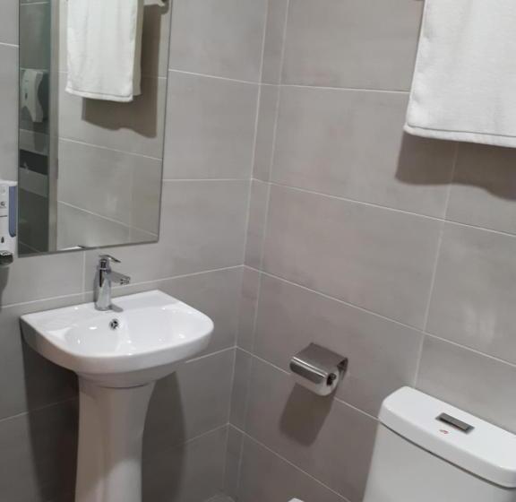 غرفة ديلوكس عائلية, Hotin Inn