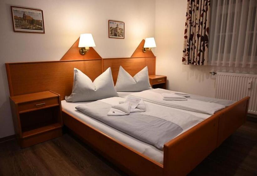 Апартаменты 2 Спальни, Altstadthotel Garni Frankfurter Hof