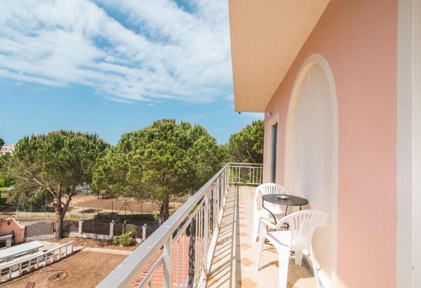 آپارتمان 3 خوابه, Southgate Apartments
