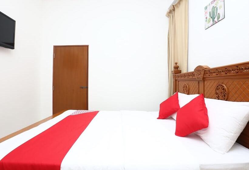 디럭스 룸, Nusantara Jerteh By Oyo Rooms