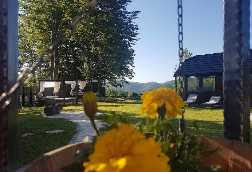 Семейный Номер Вид на Сад, Etno Garden Exclusive Rooms