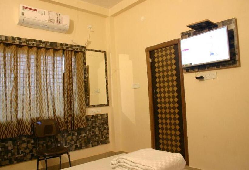 Quarto Deluxe, Utsav Grand By Chocolate Inn