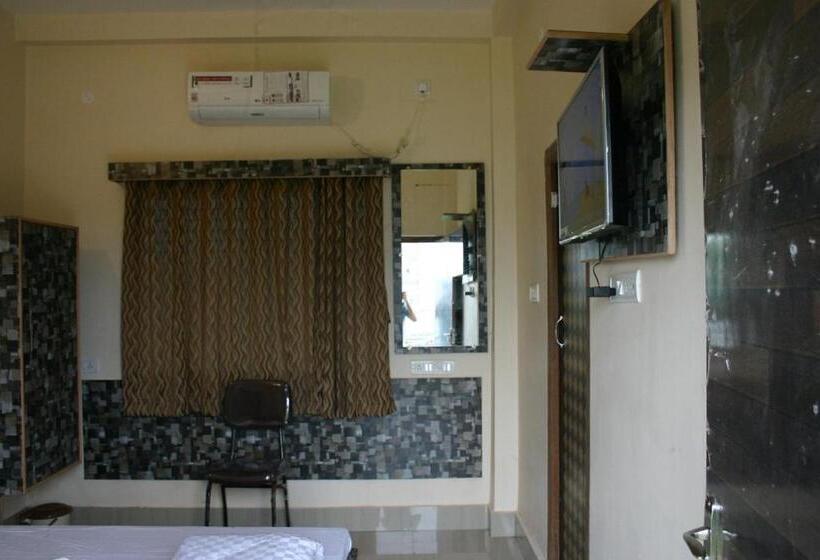 Quarto Deluxe, Utsav Grand By Chocolate Inn