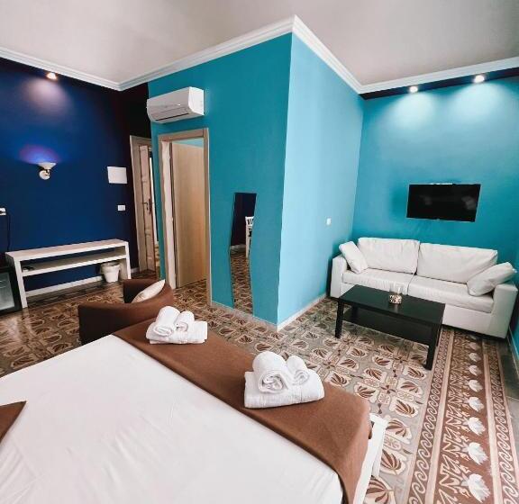 اتاق استاندارد چهارنفره با بالکن, Deas B&b
