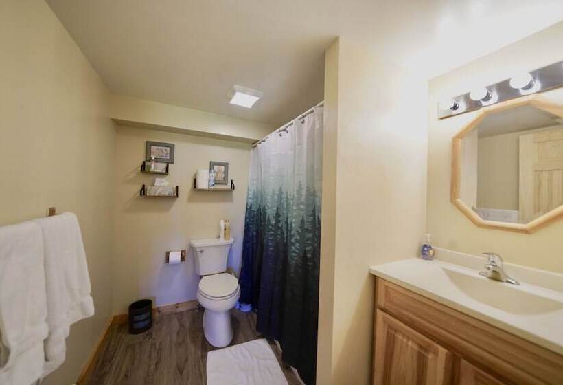 اتاق لوکس, Flat Fish Lodge B&b And Event Center