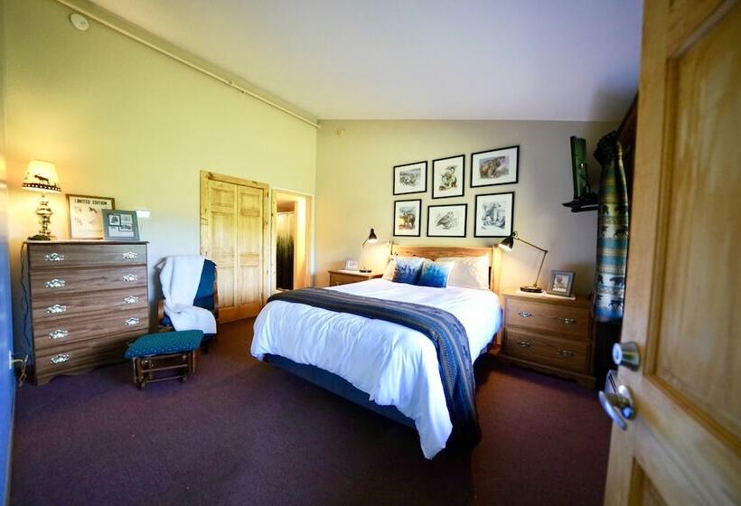 اتاق لوکس, Flat Fish Lodge B&b And Event Center