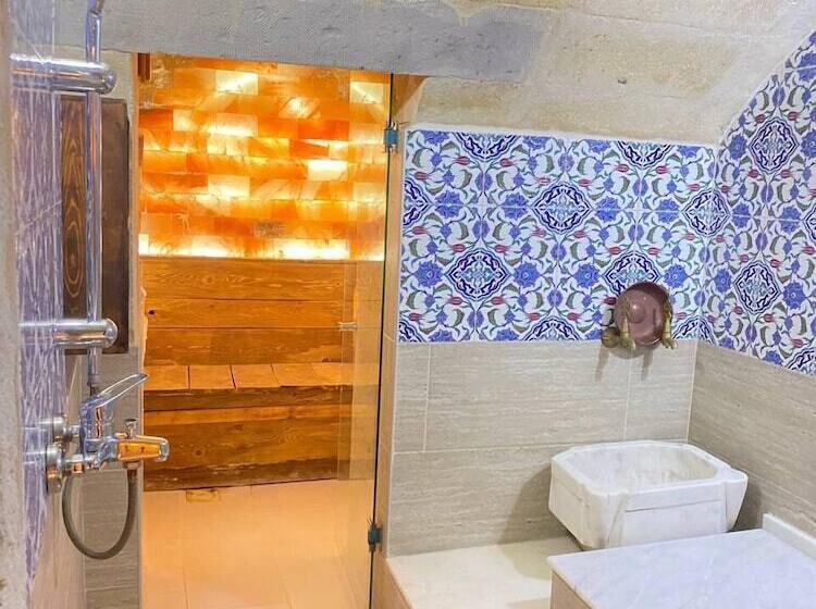 Номер Deluxe, Zuwinasa House