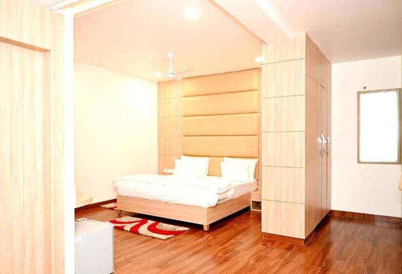 Номер Superior Кровать Кинг, Pradeep Star Inn