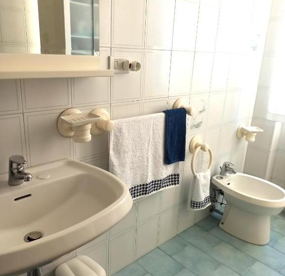 اتاق استاندارد, Goccia Azzurra