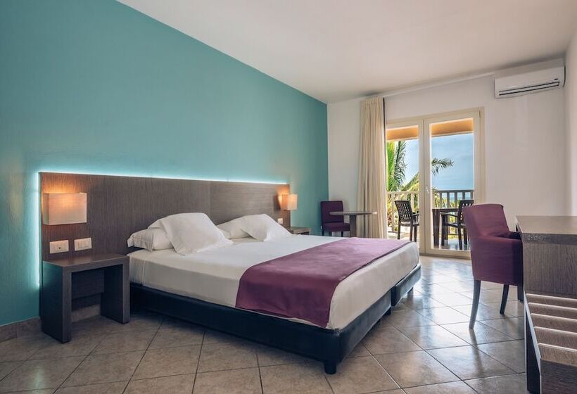 اتاق استاندارد با چشم‌انداز دریا, VOI Praia de Chaves Resort