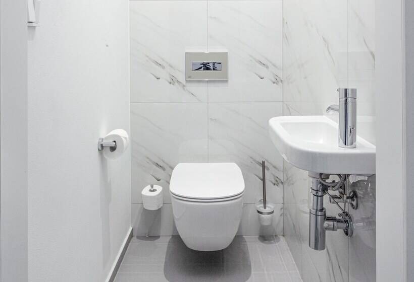 استودیوی لوکس, Orea Place Seno