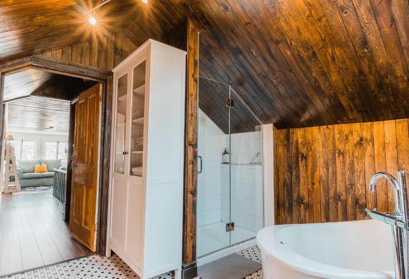 Дом 4 Спальни, Auberge De L'ouest