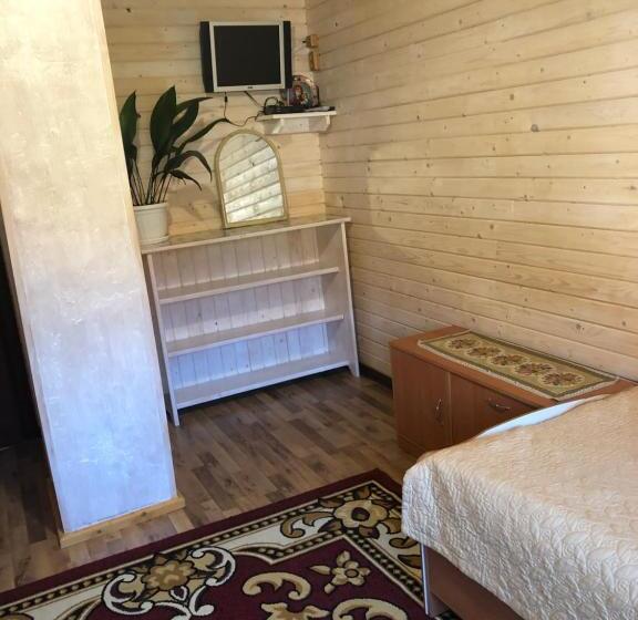 Номер Стандарт, біля комори