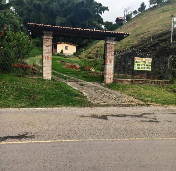 Номер Стандарт Трехместный, Alojamiento Campestre Cabañas Mirador Ingrumá Riosucio Caldas
