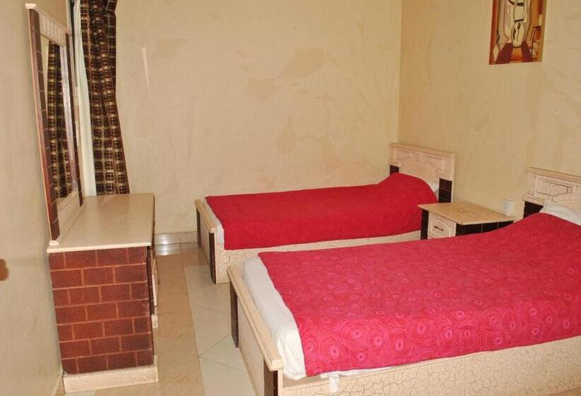 Апартаменты 3 Спальни, Golden Prince Hotel Al Salam